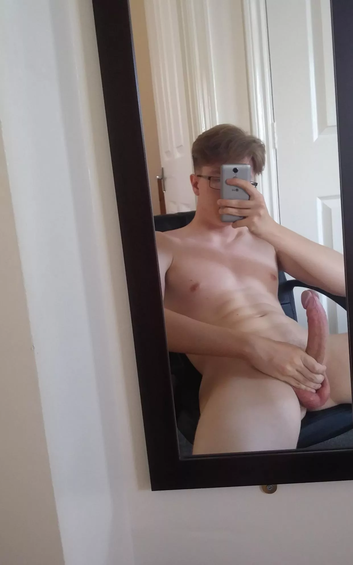 😏🍆 posted by ApprehensivePanic110