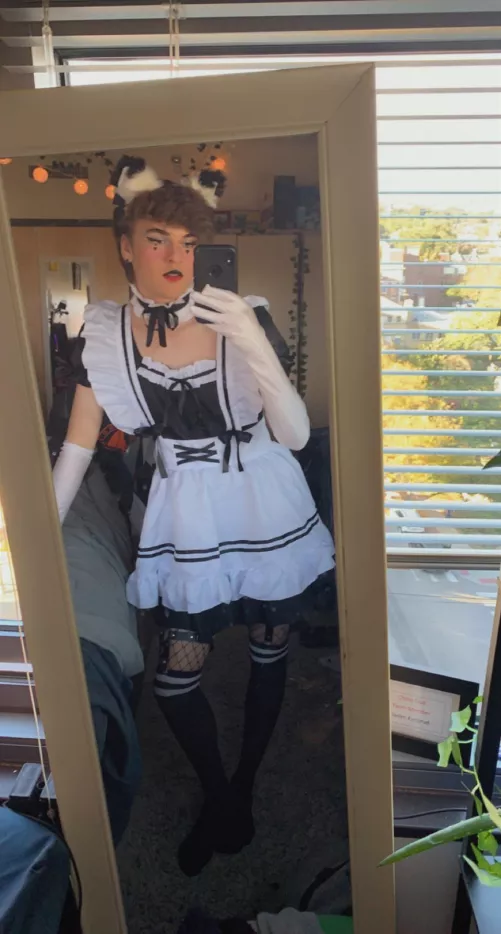 👀 by Femboy_Goose