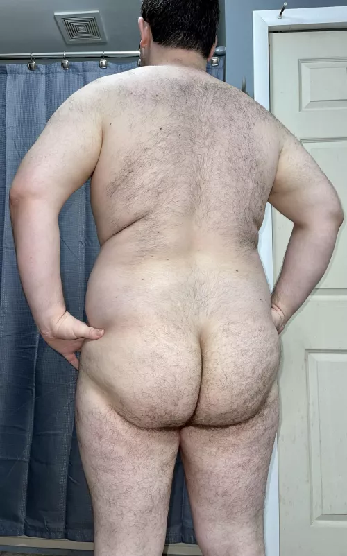 🍑 by Curious_Cub95