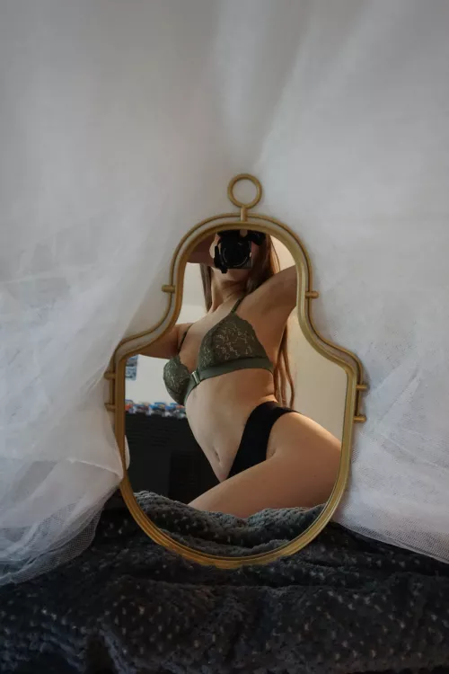 🐉🍃💚 by HaloEye