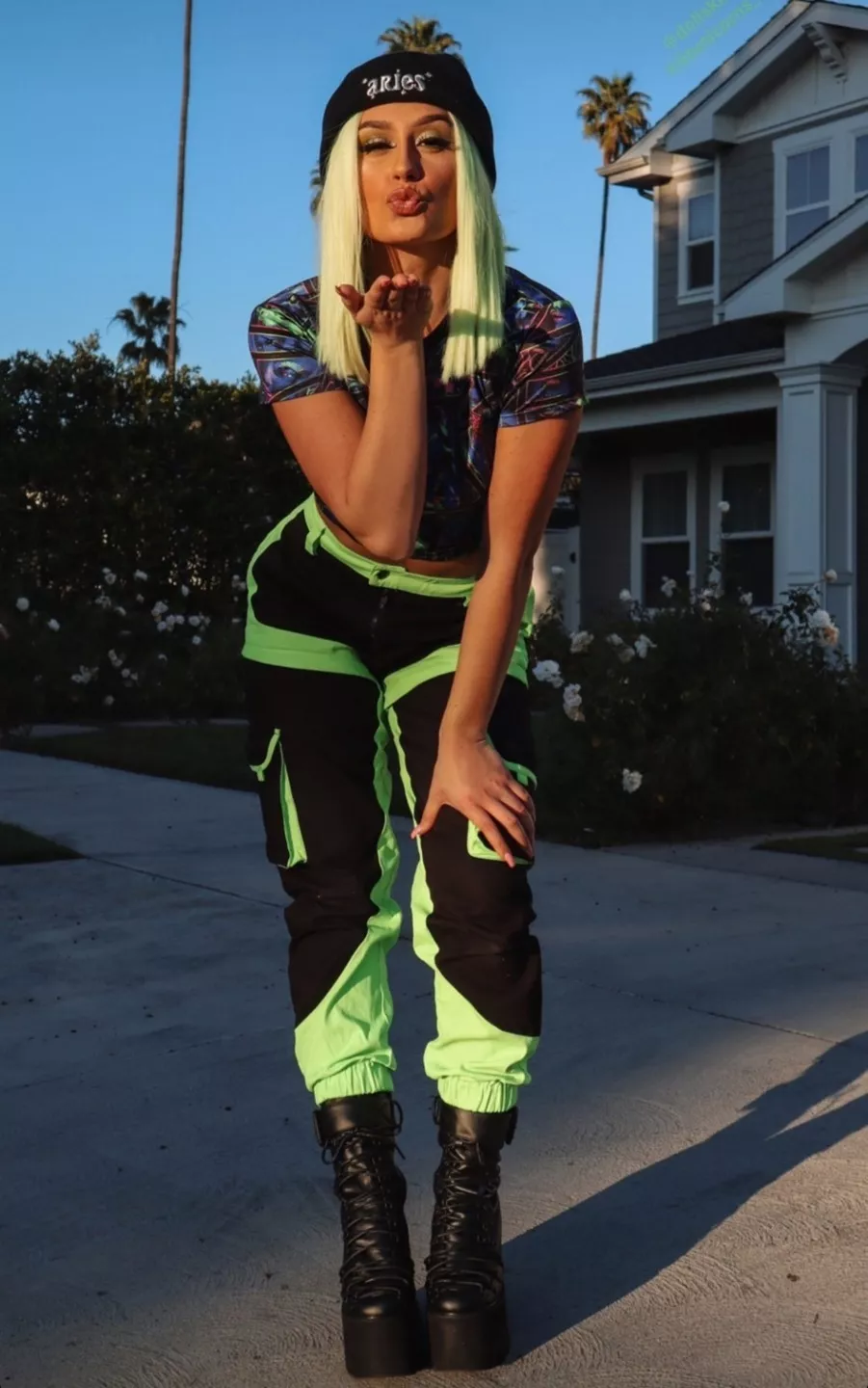 💋 posted by laurencorazza