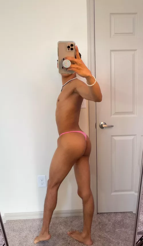 😘 by colombian_twink