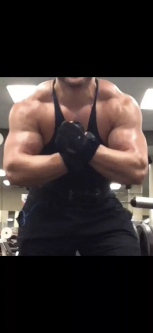 💪🏻 posted by onlyfansmuscle89