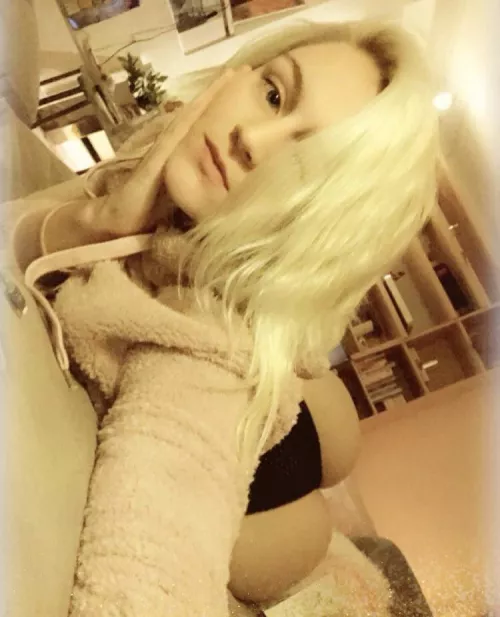 ❤️ by BenefitHungry1159