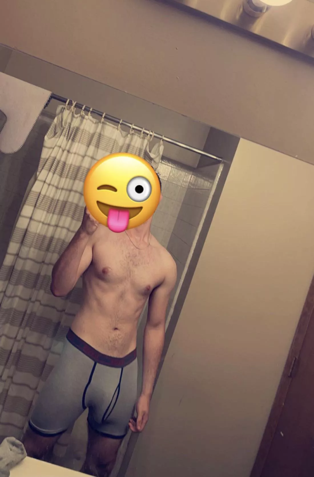 😜 posted by MojiKosti