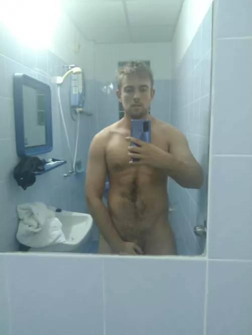 😁 😬 by BenUKfriendly