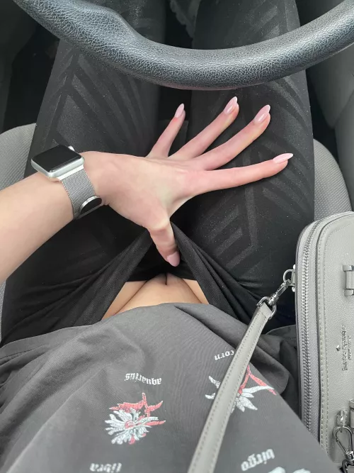 1 Up:vo:te = 3 nudes and 1 video in the dm instantly🥰 comment DONE for AUTO send cristinaritz21 by cristinaritz