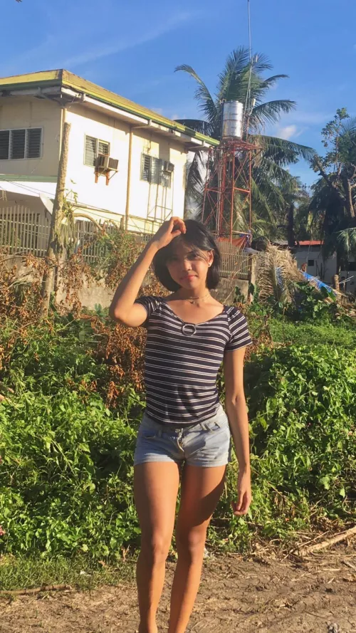 1 year of dressing fem clothes nooww feeling very happy :> by Miruu-__-