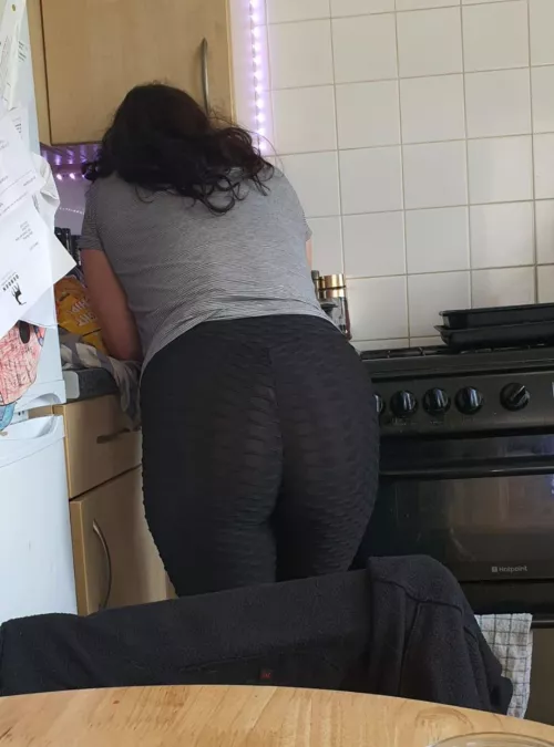 100 upvotes I will show my wife's titts . by Gold-Fondant5459