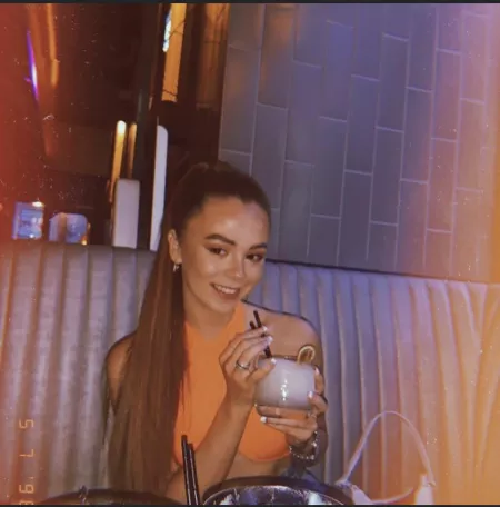 10/10 uni girl by Brickman-Rising