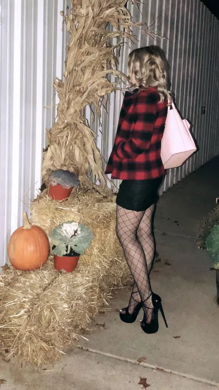 [1440x2560] Full date night outfit with GZ platforms by ILoveGarterBelts