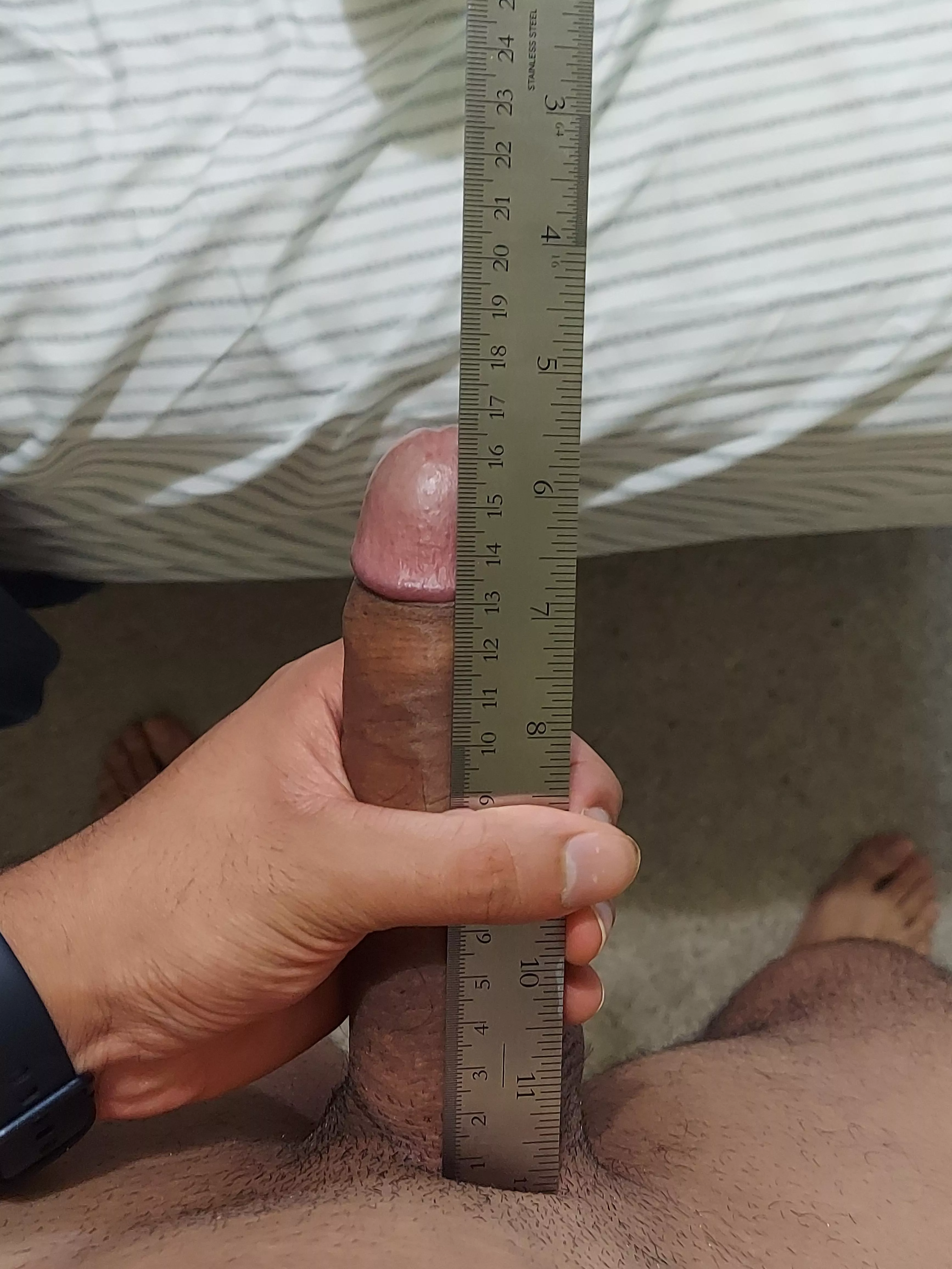 16.7 cm 6.6 inches 22 years old,5'9 height posted by Warm_Veterinarian_42