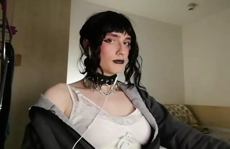 [18] 😬 by PinkFloyd1671