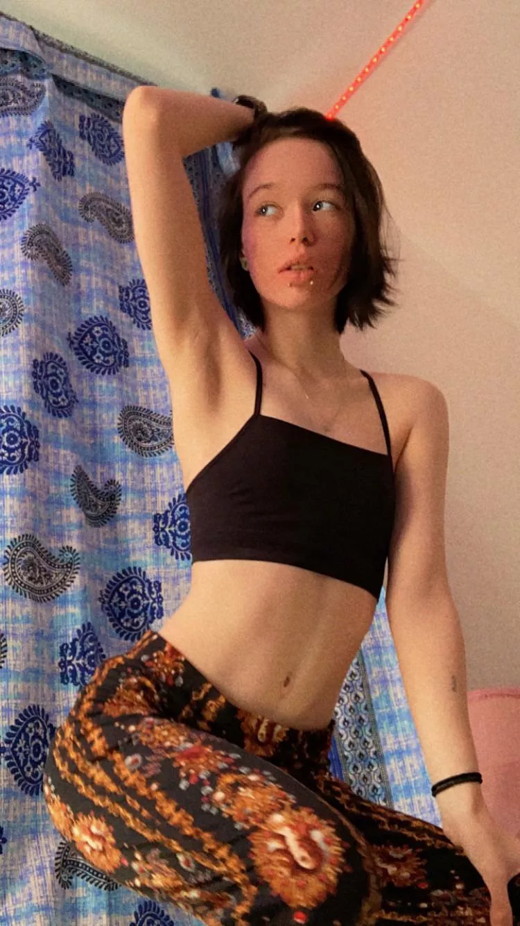 💘18 & Petite💘 posted by ashey190