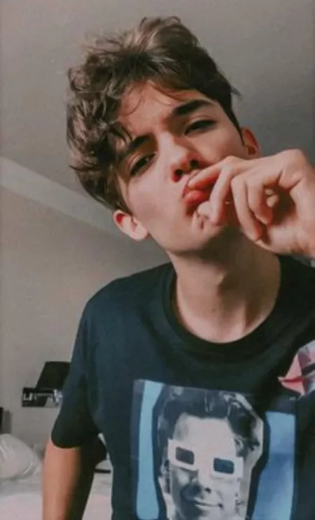 18 slut xx lets trade ? by bottomboy4life2