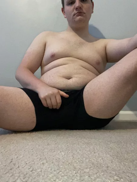 18 smooth chub home alone looking for FIT chasers. let’s live and nut together. hairy+ add me on snap @emanlooking by dicklover617