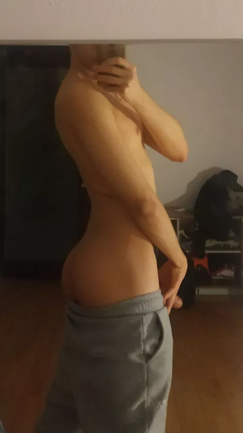 18, wanna slide inbetween? by melishappy