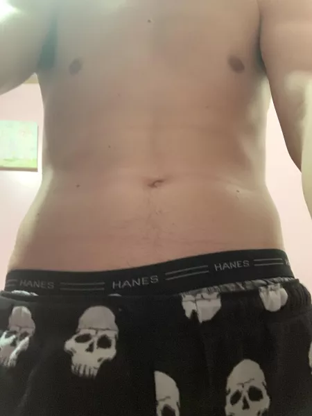 18 year old male looking for anyone interested I’m in Kentucky and can drive pretty much anywhere in Kentucky by Brilliant-Round-4172