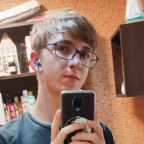 18 y.o Gamer :) by Specialist_Umpire258