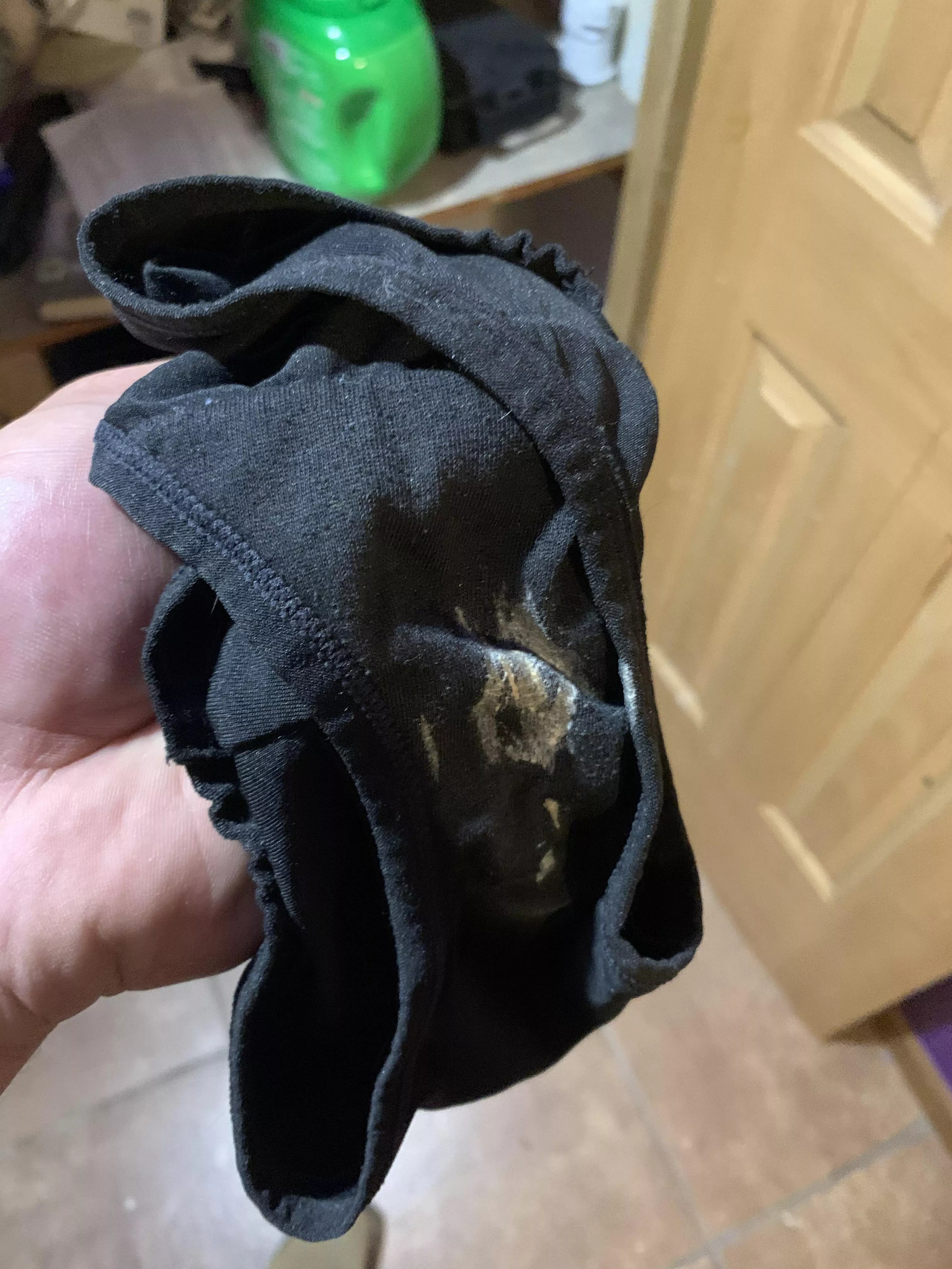 18y.o cousins panties smelled so good posted by wyobull307