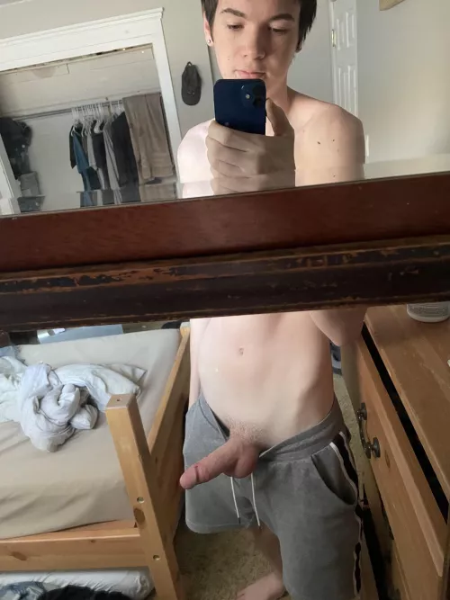 (19) anyone mind helping 😏 by tylerjacksonn21