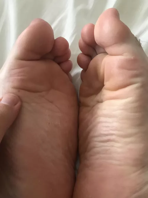 19// dm me for trades :)) 🦶🏻🍆 by xxghyy