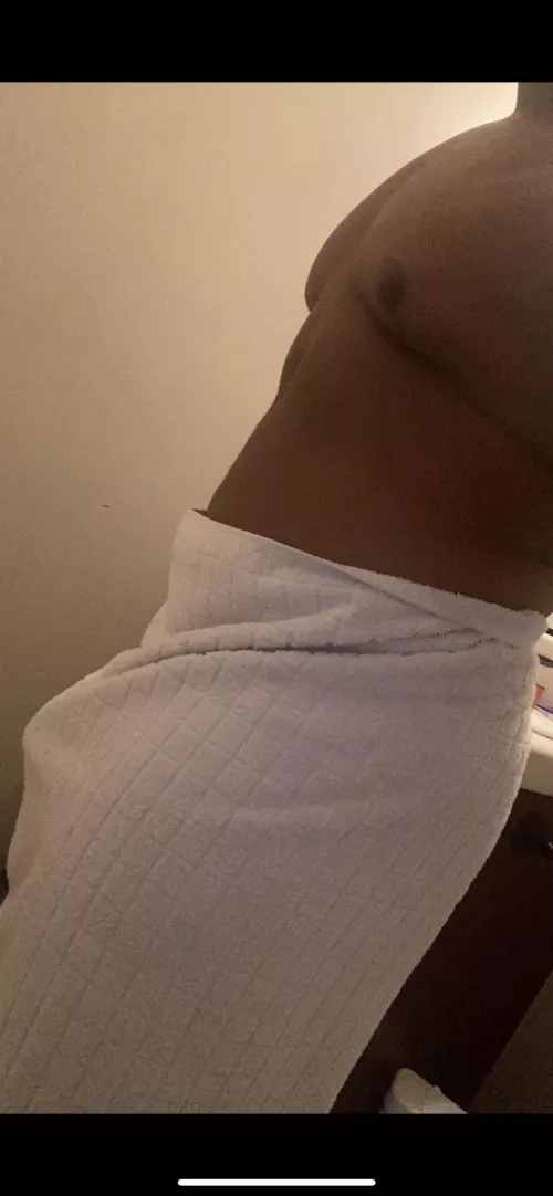 19 M chub looking for other chubs and super chubs to jerk off live with so if you’re a horny chub or super chub or have a big booty add my snap : yhungmacc01 by Fine_Pool_5356