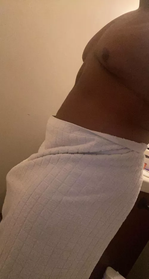 19 M horny chub looking for other chubs to jerk off with live long term so if you’re a horny nasty chub or super chub add my snap: yhungmacc01 by Fine_Pool_5356