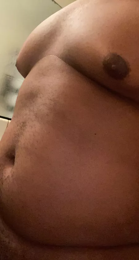 19 M horny chub looking for other chubs to jerk off with live on snap so if you’re a horny chub or super chub and want to get nasty add me on SC : yhungmacc01 by Fine_Pool_5356