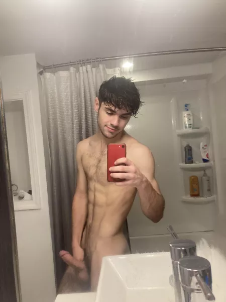 19 male from wentzville mo, any milfs around😈 or a nice little slut( girls only) by Striking_History_223