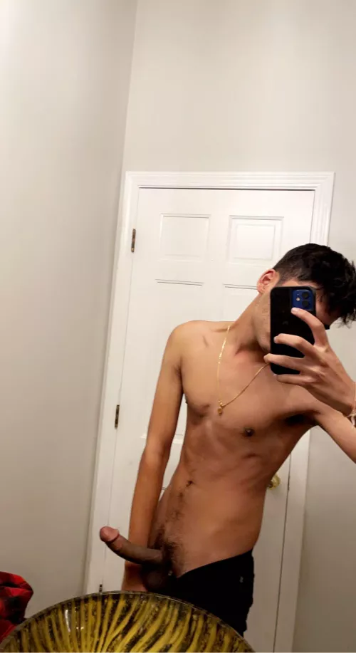 19, who wants a custom vid?😈Any and all kinks welcome including edging, milking, post orgasm torture, denial, etc 🥵. Add alexj0216 by Foreign_Cell_1911