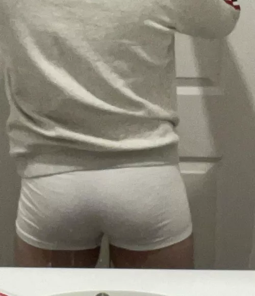 [19] Would love some help stretching for squats by naivestr8bro