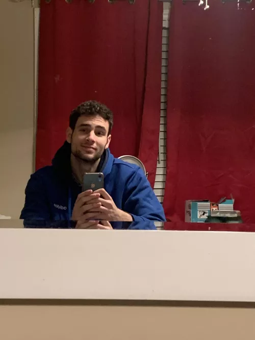 19, would love to meet new people 🥰 by allyouneed_islove