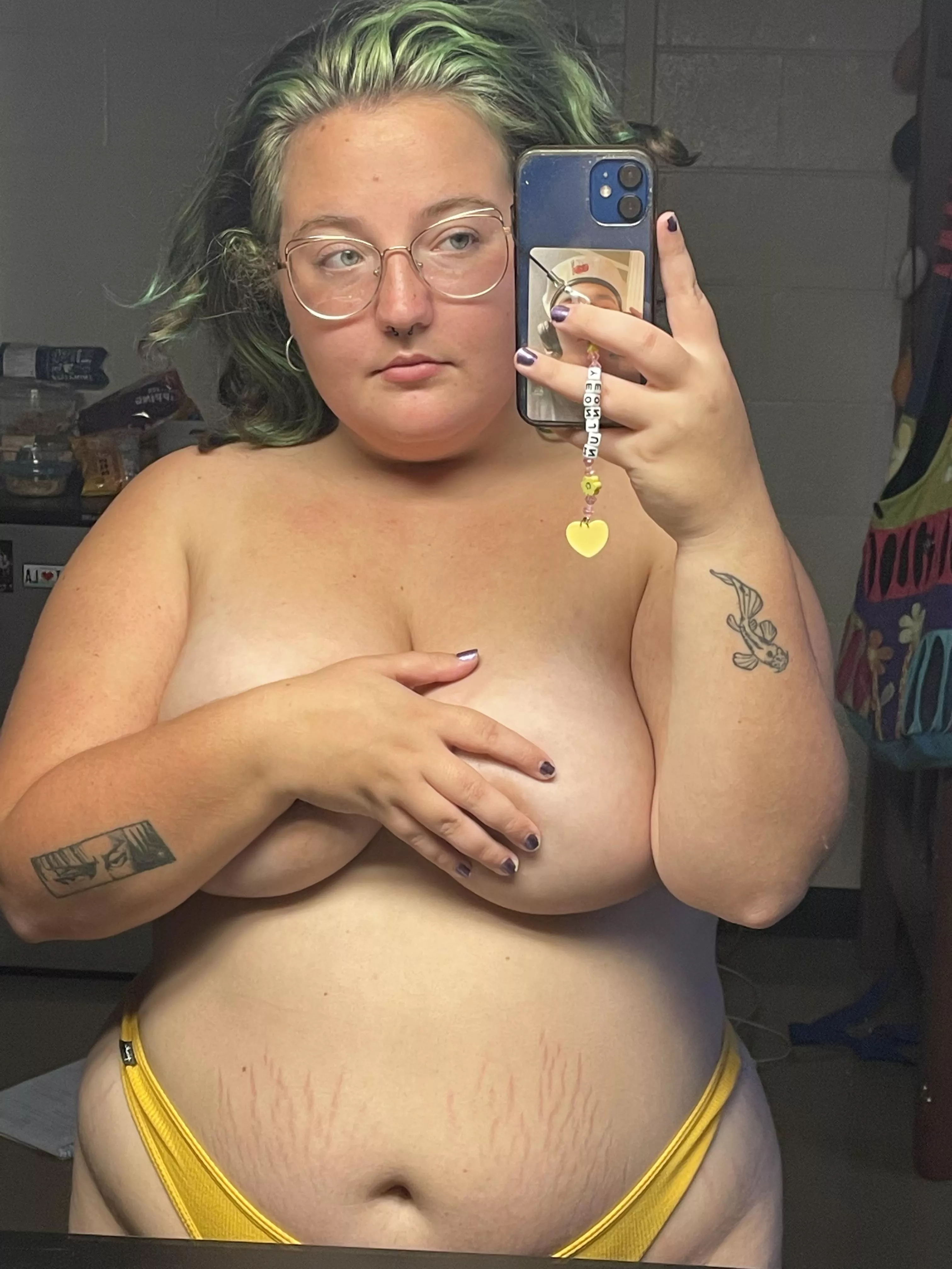 19 years old💦 big ass tits💦 whole lotta ass💦 lonely and horny💦 subscribe for free💦😜 posted by acciocaitlyn