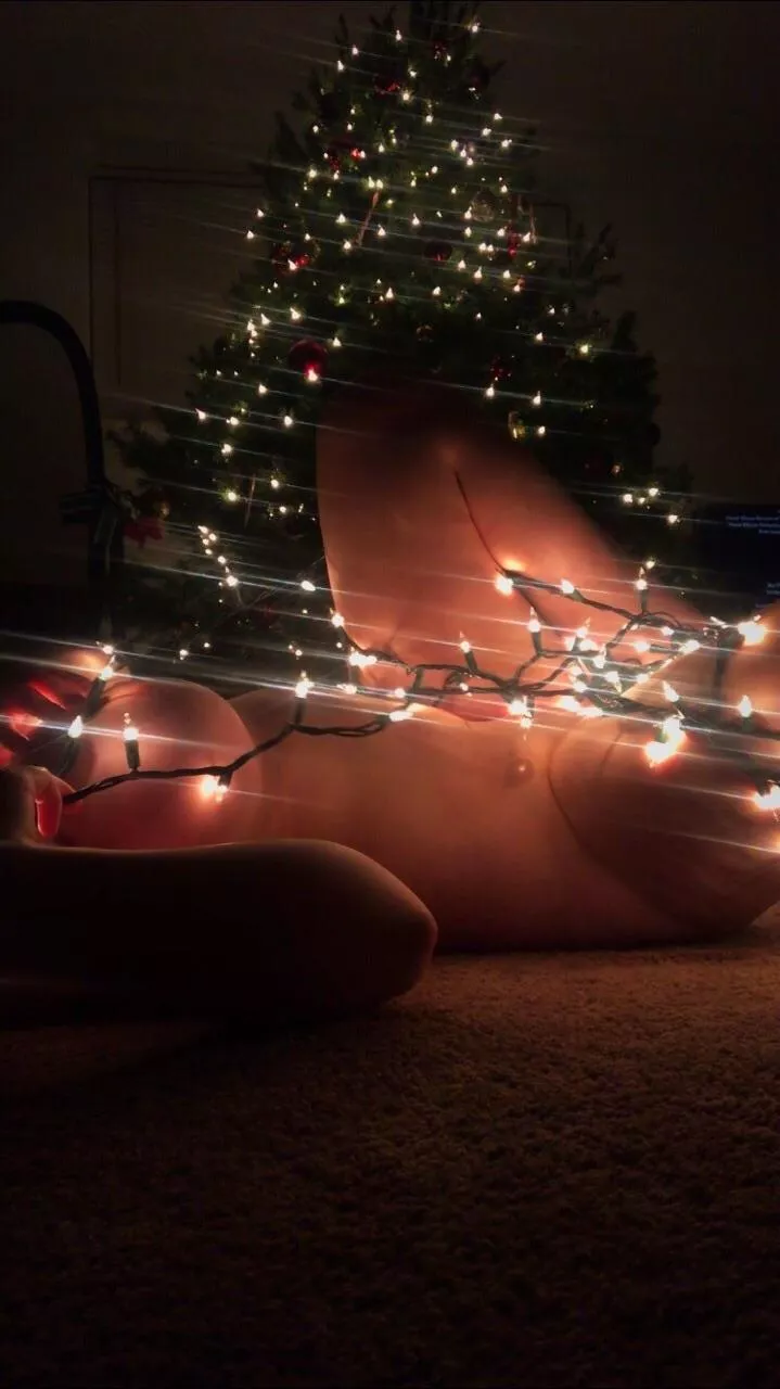 [19F] 10 days till Christmas posted by beautifulandnatural