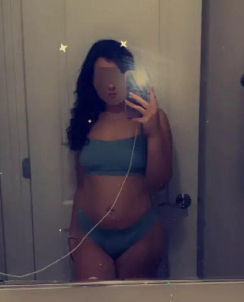 19F Hotwife . Looking in Nashville 🥳 by TunnelVisionBets