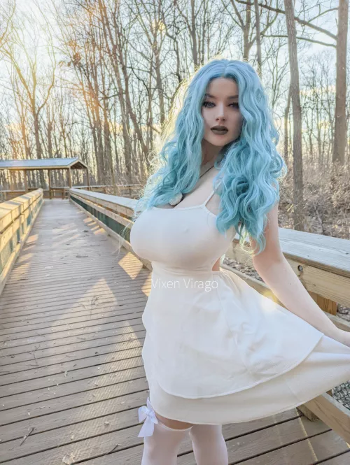 19°F 🌬❄️ by VixenViragoX