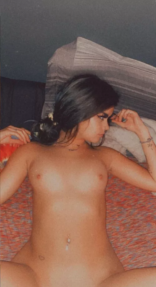 19[F4M] I’m sending a special Video to literally every guy who U.p.v.o.t.e this post, comment Done and lmk thru Sc?: givja4🙃💚 by LivDiaz_