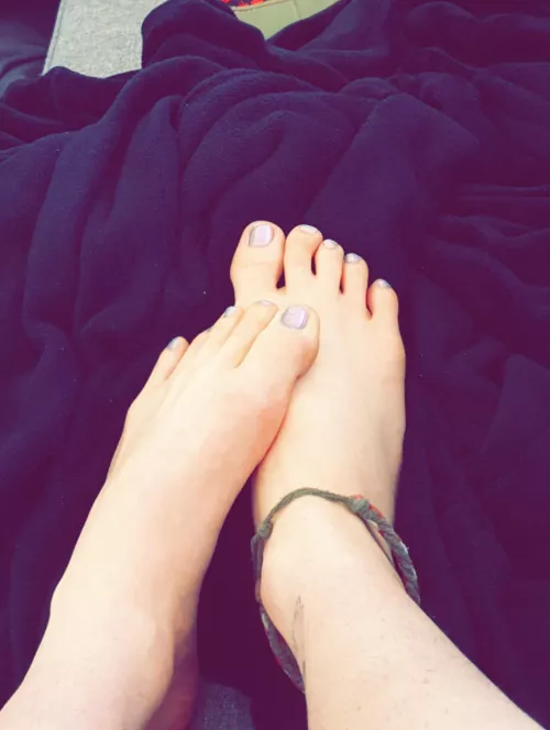 19yo t girl selling custom pics DM me ;)))) by xX_LolaBunny_Xx