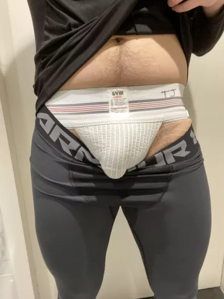 1hr of interval training complete. Let’s start this week off right, team by CoachTJTeam