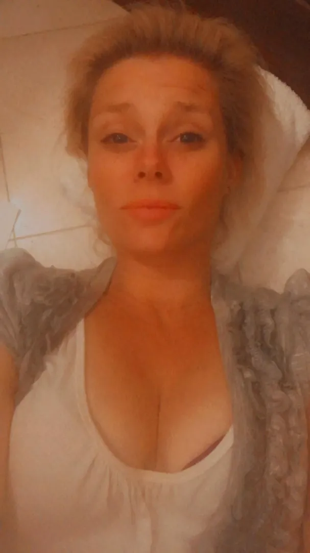 1st day move, new apt, no furniture, whooped laying in the bathroom floor. posted by Informal_Head3230