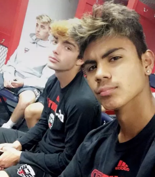 1st game back with my team since getting a red card! (Sad-looking blonde boy was dropped so I could start 🤣🤣🤣) by slaphisface