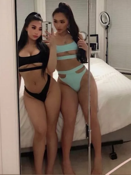 2 Hotties by everydaysexy21