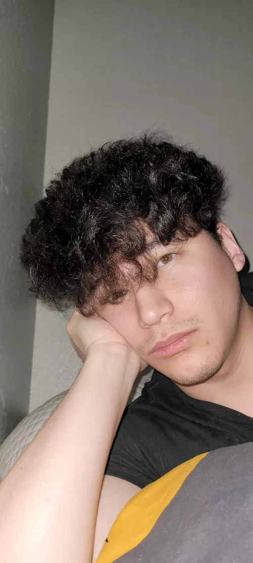 2 more days left till the weekend but gotta get those rupees first....if only breaking pots was a liveable waged job 🤣 by pump_ka_boo