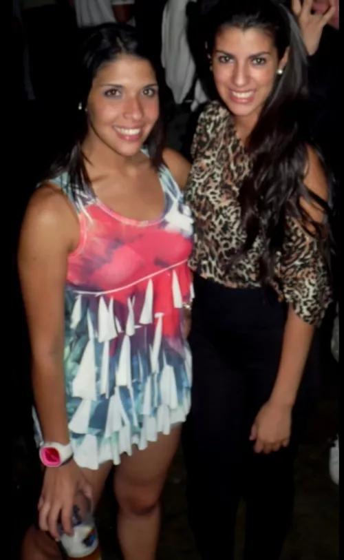 2 non blondes by Chaturbater1