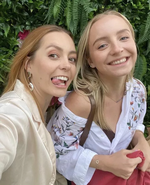 [2] sisters by sandorV