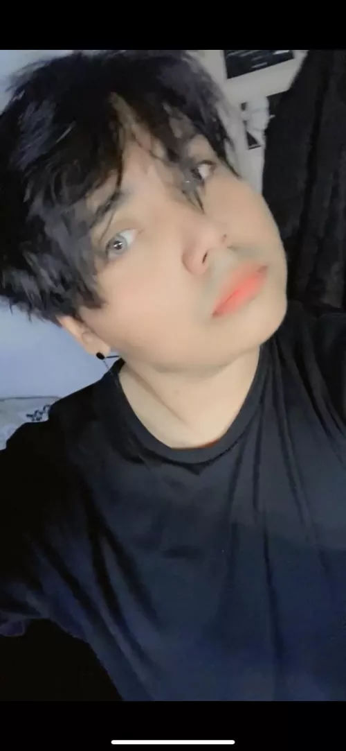 (2) Sometimes I almost get the courage to create an OF but then I back myself out by saying “No one wants to see you” 😒 by DanielFromZeTexas