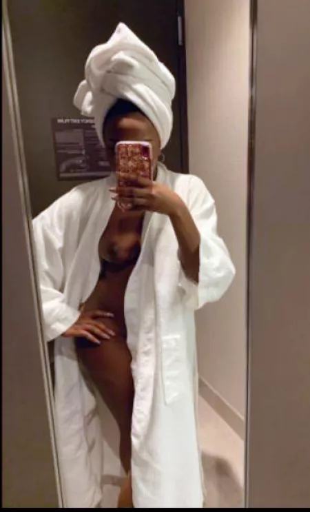 2 Towels 1 Boob :3 by Balmer55