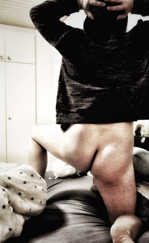 2 years of home office have been kind to my bum by haskeeer87