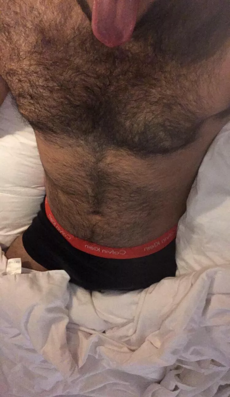 [20] always been the hairiest kid in the locker rooms lol posted by treebranch565